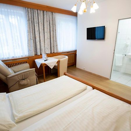 Hotel-Gasthof Martinek Baden Bagian luar foto