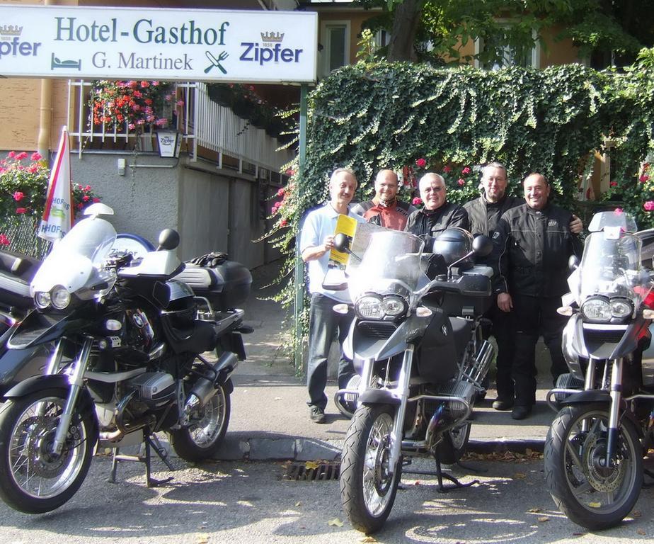Hotel-Gasthof Martinek Baden Bagian luar foto